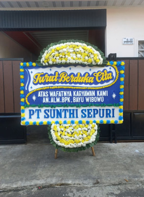 Papan Bunga Duka di Mario