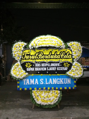 Papan Bunga Duka di Mario